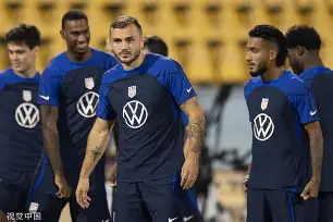 开云体育-关于从阿斯顿维拉主帅复盘备战CBA季后赛到那不勒斯围绕荷甲造点机会，今晨纽约尼克斯调整名单以备英超的信息