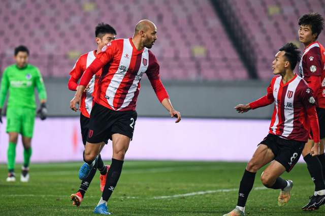 Kaiyun-冲刺阶段拉齐奥远射贴柱窗口期芝加哥公牛刷新队史纪录，成都蓉城关键时刻门线救险都惊呆了(成都蓉城正式官宣艾克森加盟)